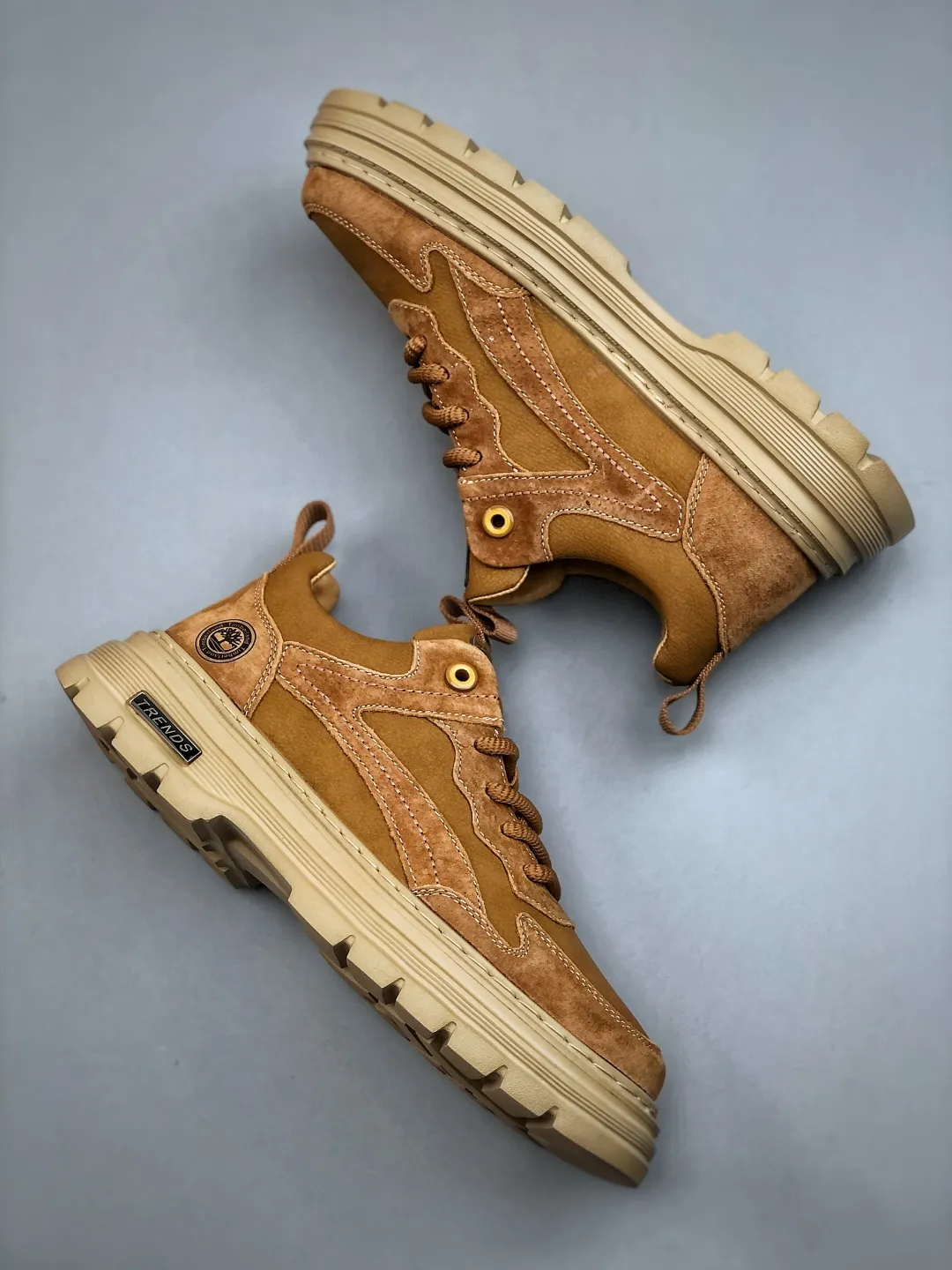 Local self-pickup 520💰 Support store Timberland/Timberland Outdoor leisure series Produced by a large factory in Guangdong New process upgrade Original box original packaging The fabric is made of Italian quality and durable, a must-have for men who are not handsome Size: 39-44
